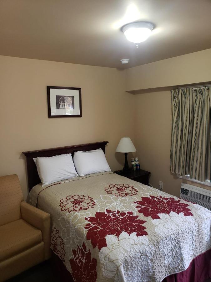 Clarysville Motel Frostburg Εξωτερικό φωτογραφία