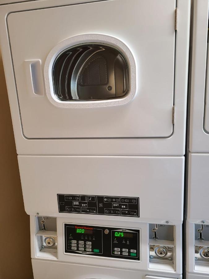 Clarysville Motel Frostburg Εξωτερικό φωτογραφία