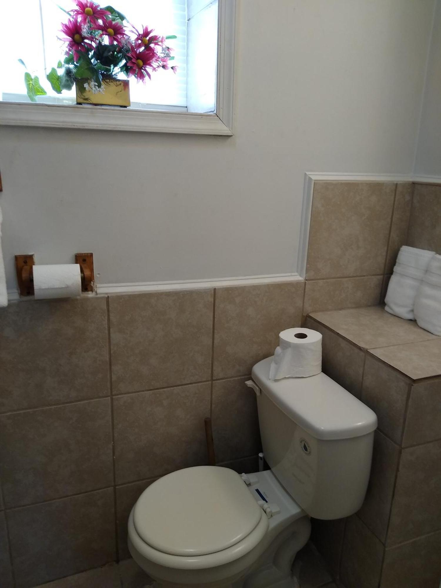 Clarysville Motel Frostburg Δωμάτιο φωτογραφία