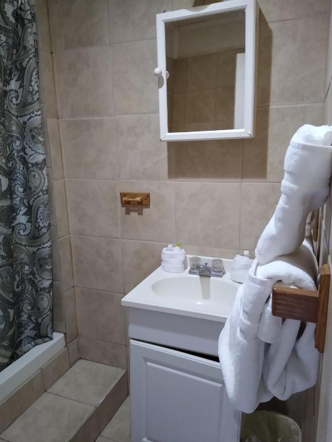 Clarysville Motel Frostburg Εξωτερικό φωτογραφία