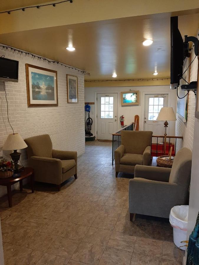 Clarysville Motel Frostburg Εξωτερικό φωτογραφία