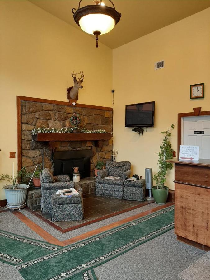 Clarysville Motel Frostburg Εξωτερικό φωτογραφία